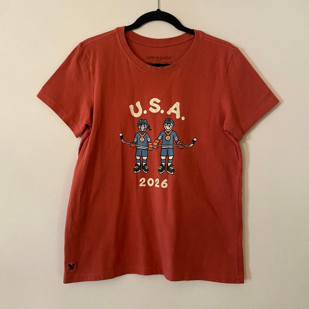 Life Is Good Red Crusher Tee Hockey USA 2026 Cotton Sportswear Women size Medium